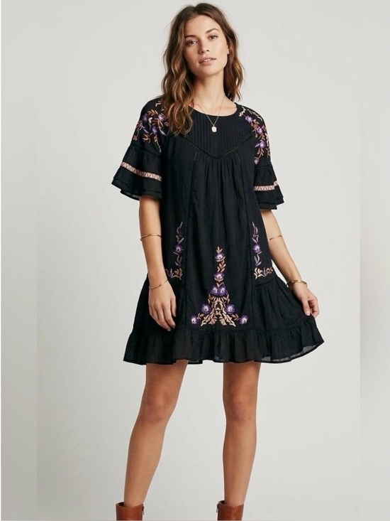 Free People Dresses & Skirts - Free People Pavlo Embroidered Dress